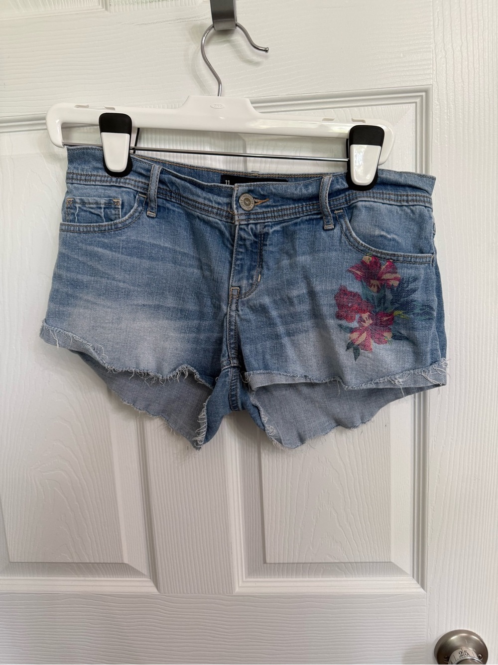 Hollister Floral Denim Cutoff Shorts Low Rise Festival Y2K Boho W30 11
